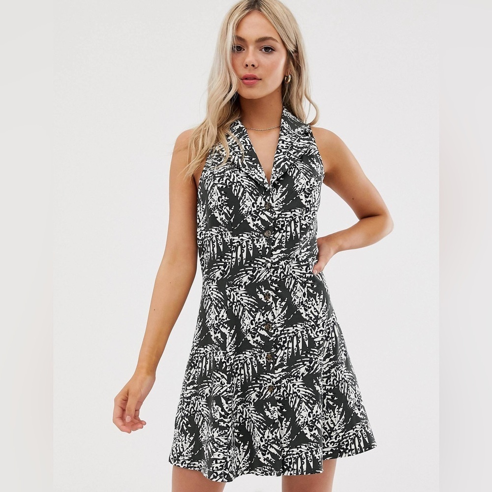 ASOS NWT Black And White Tropical Leaf Print Sleeveless Halter Mini Dress Size 8